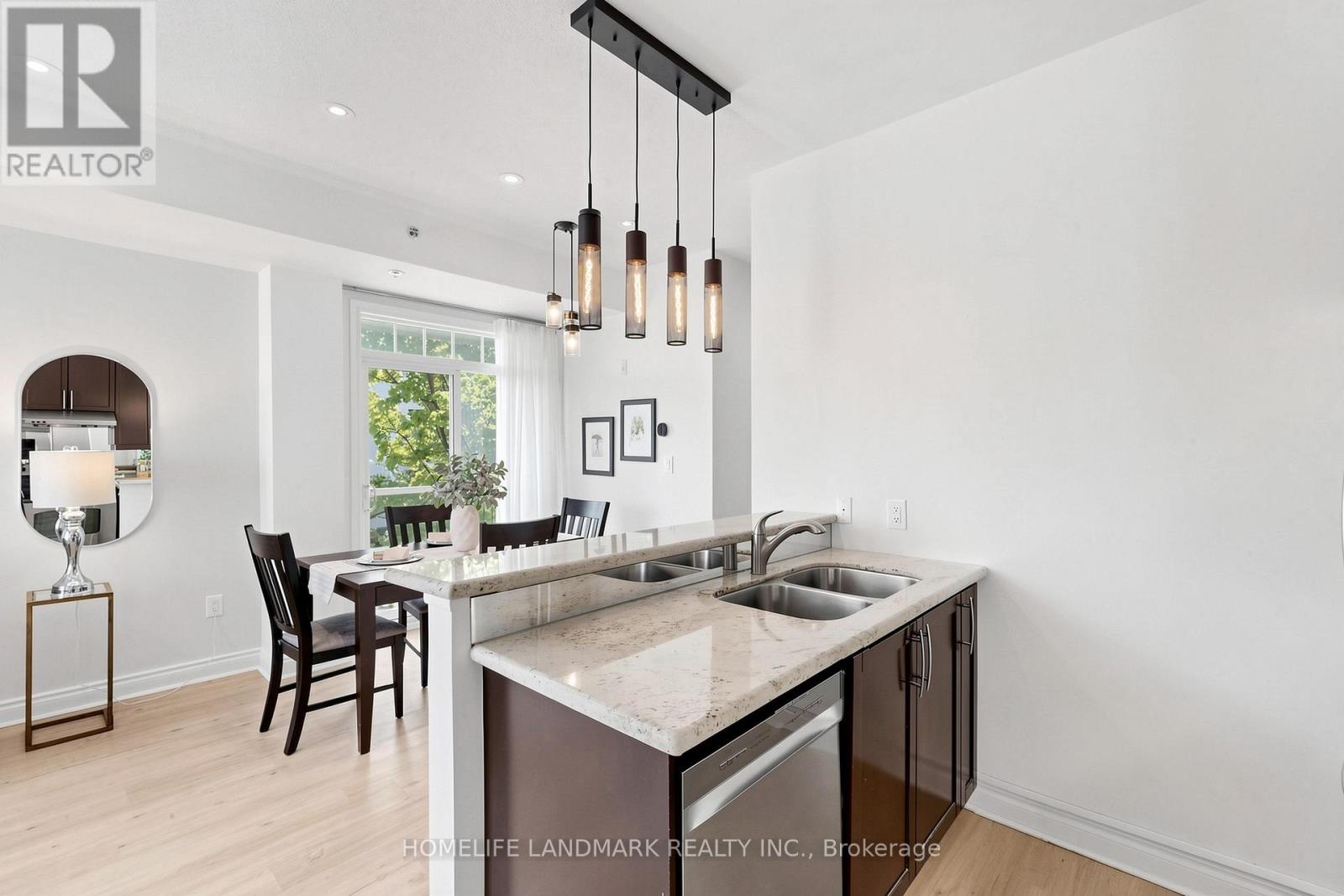 #32 8 BRIGHTON PLACE - 10