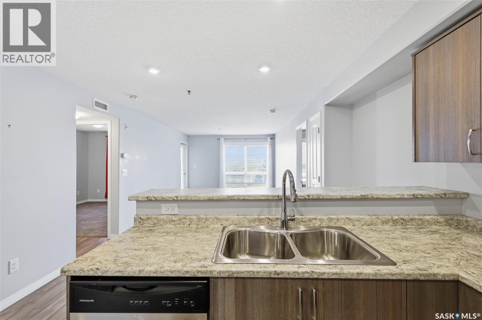 #209 915 Kristjanson ROAD - 15