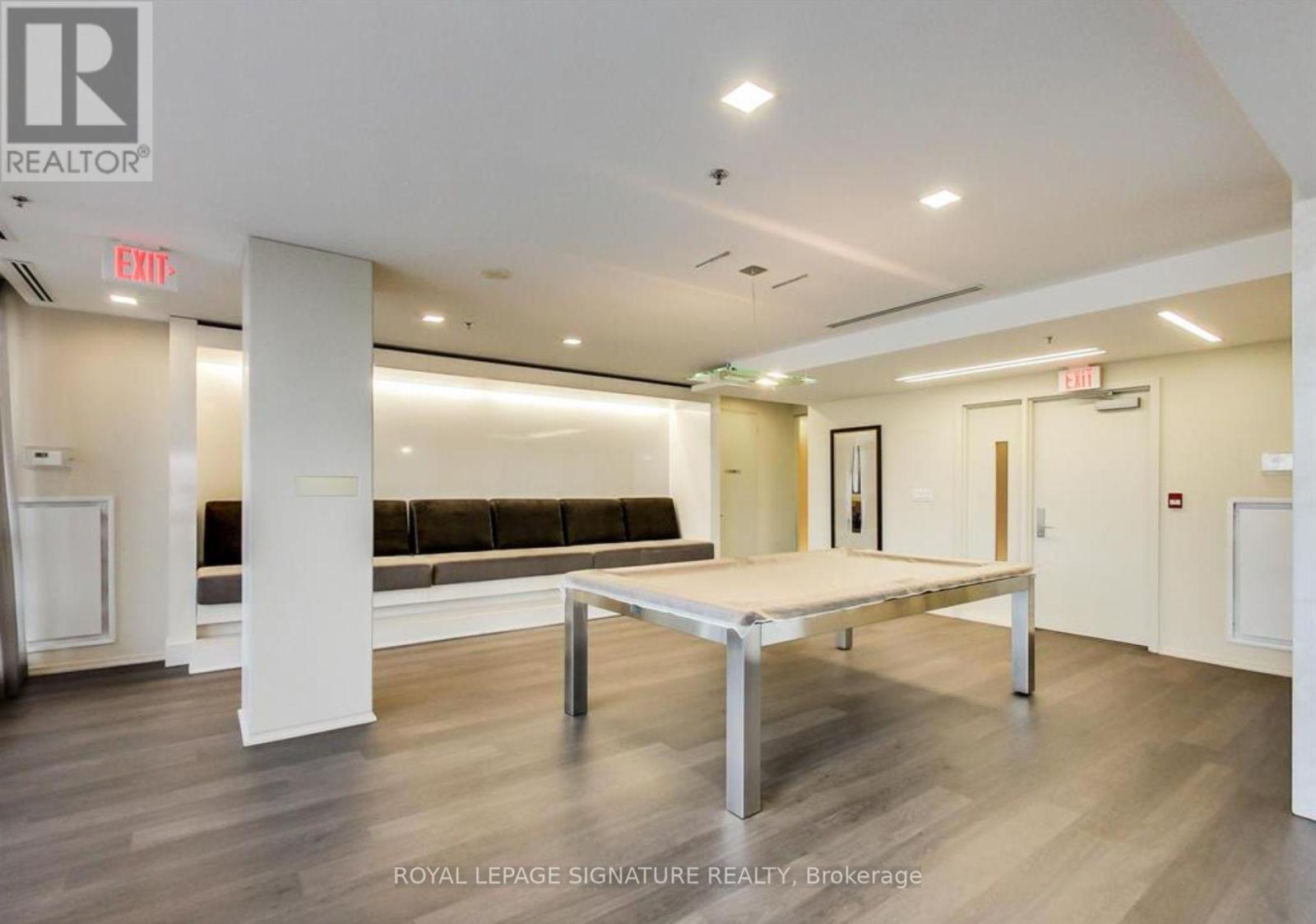 #2704 16 BROOKERS LANE - 22