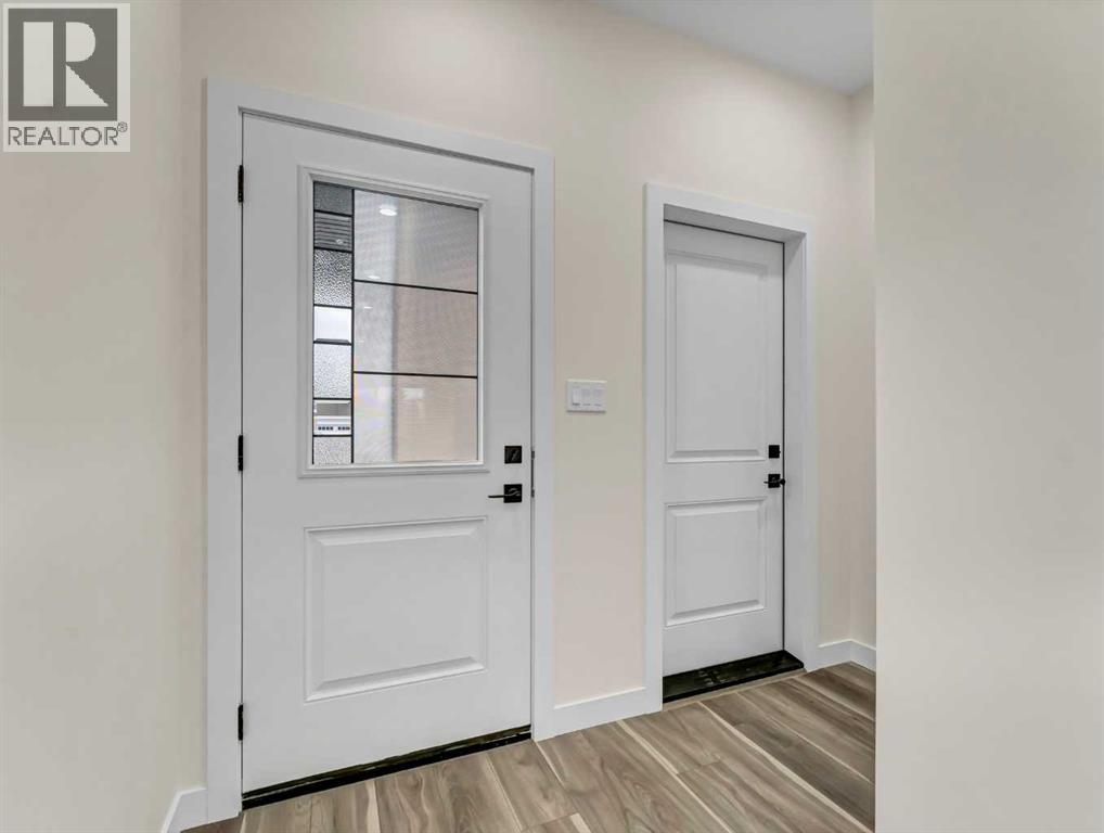 91 Sierra Road SW - 4