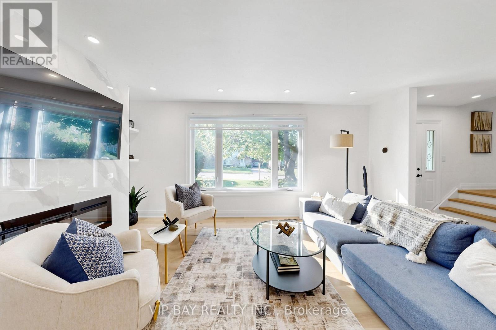 755 BOTANY HILL CRESCENT - 4
