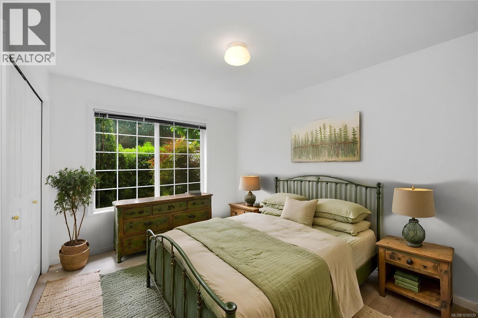 #77 14 Erskine Lane - 31