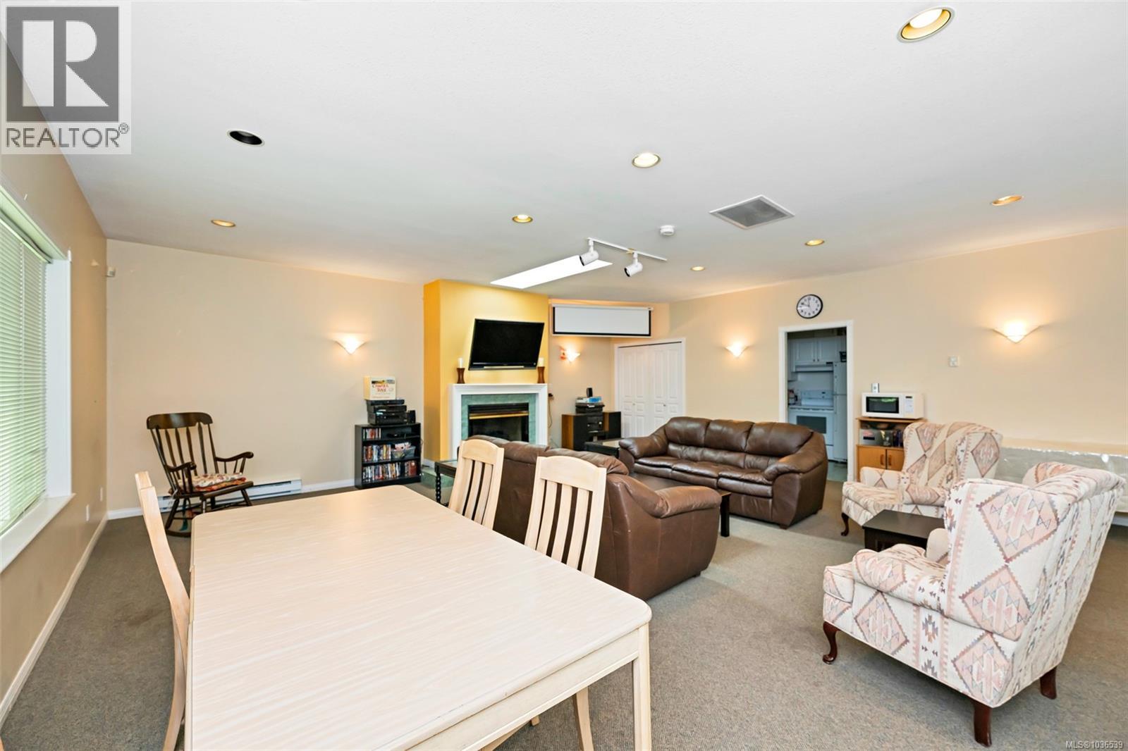 #77 14 Erskine Lane - 43