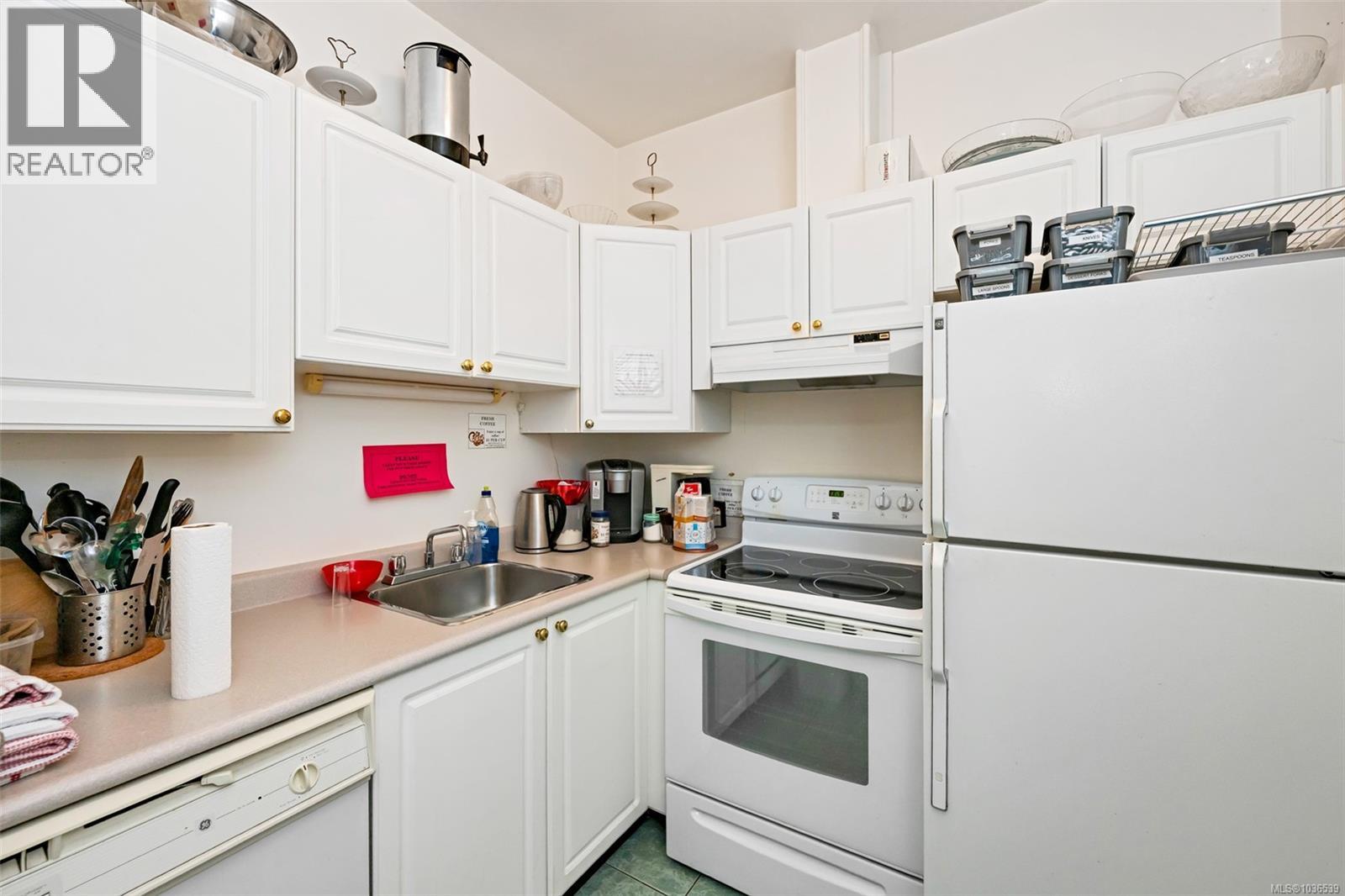 #77 14 Erskine Lane - 45