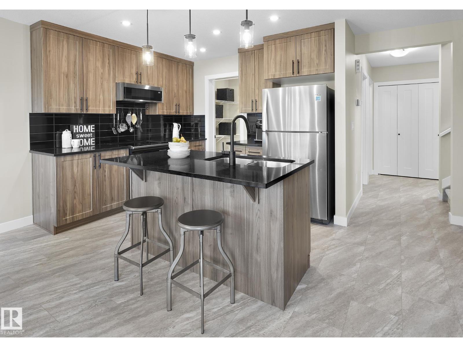 5106 Lark CR NW - 5