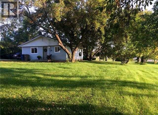 9930 103 Avenue, Plamondon