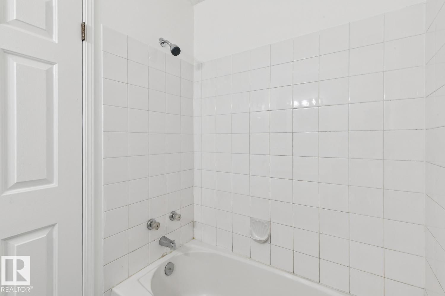 #411 9010 106 AV NW - 31
