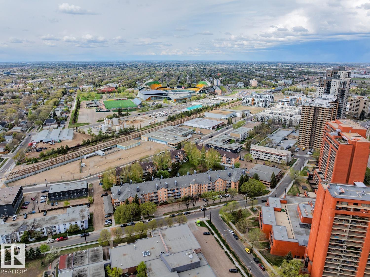 #411 9010 106 AV NW - 49