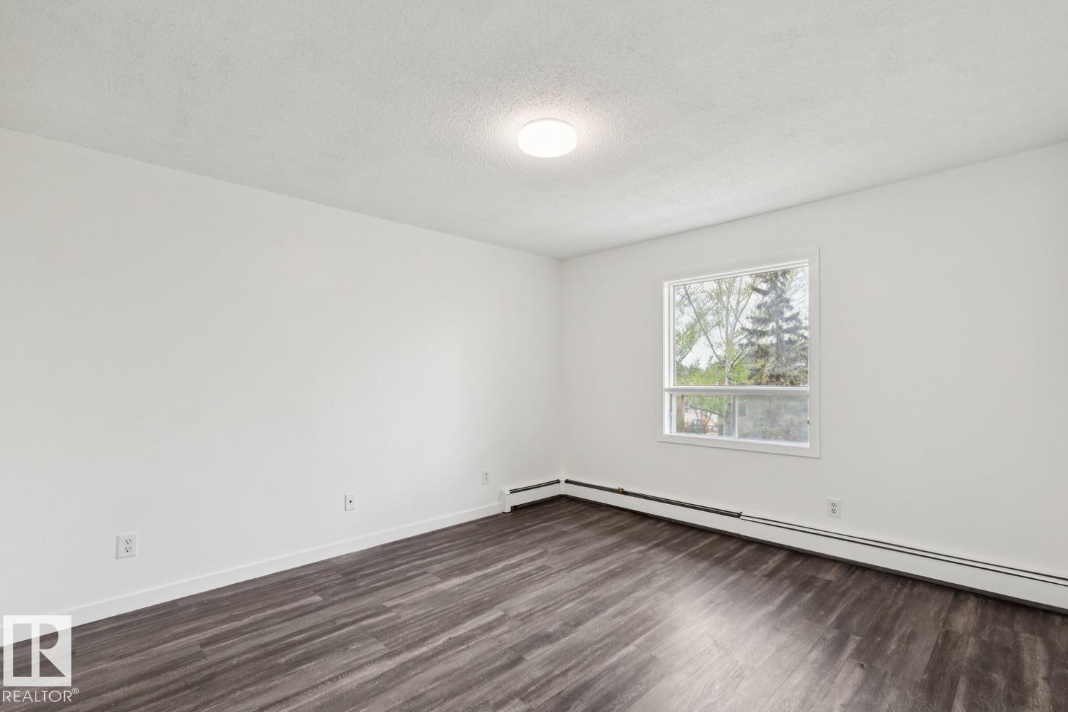 #411 9010 106 AV NW - 33