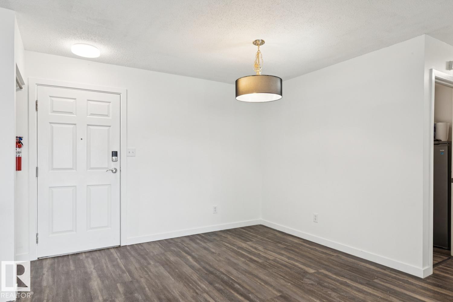#411 9010 106 AV NW - 14