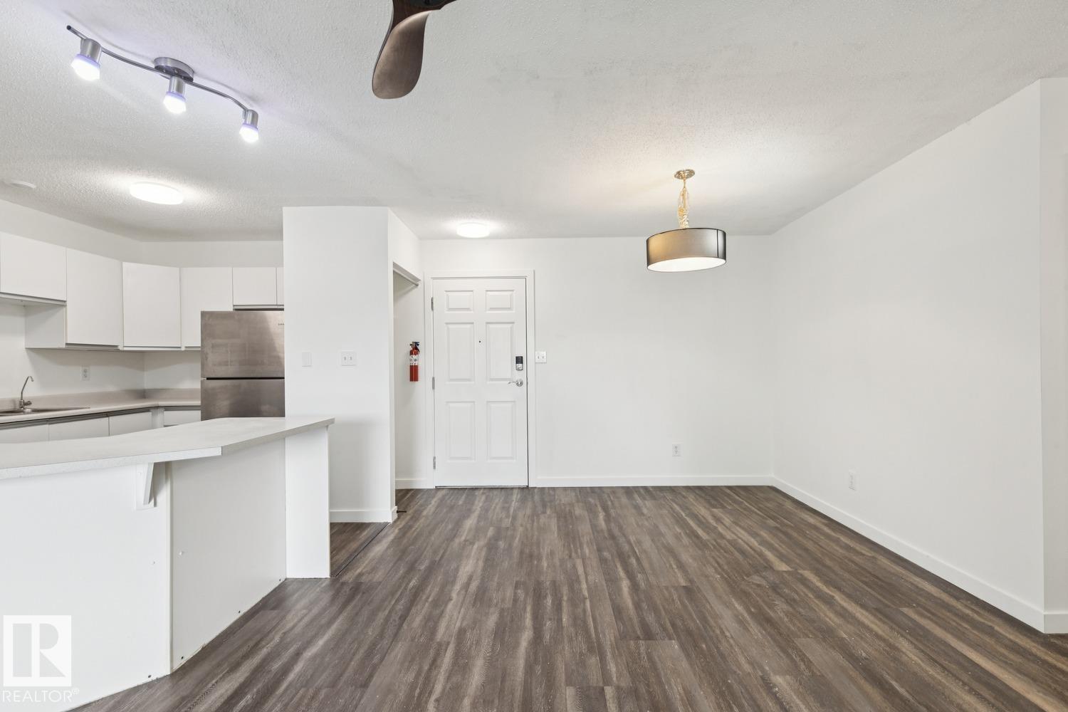 #411 9010 106 AV NW - 13