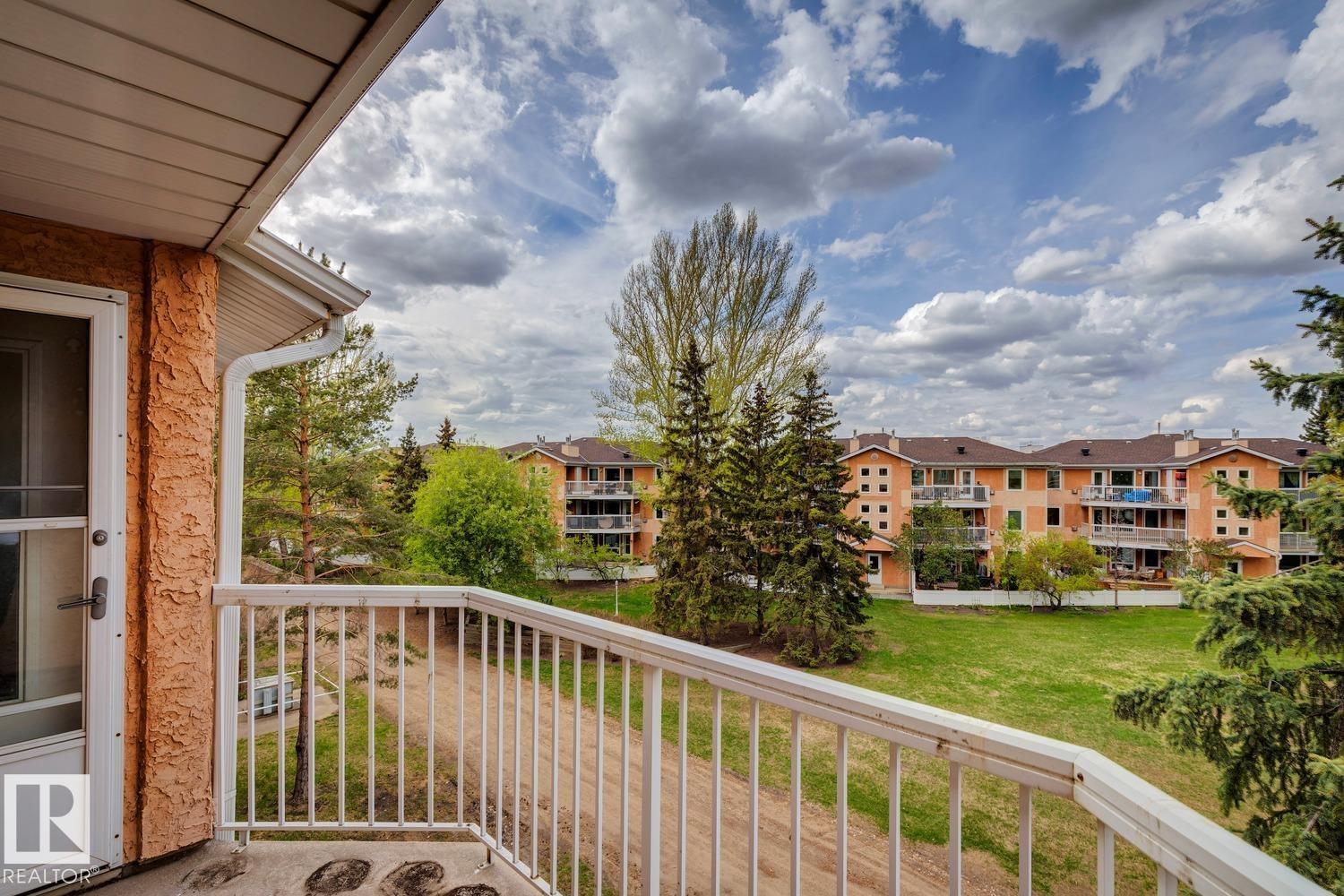 #411 9010 106 AV NW - 43