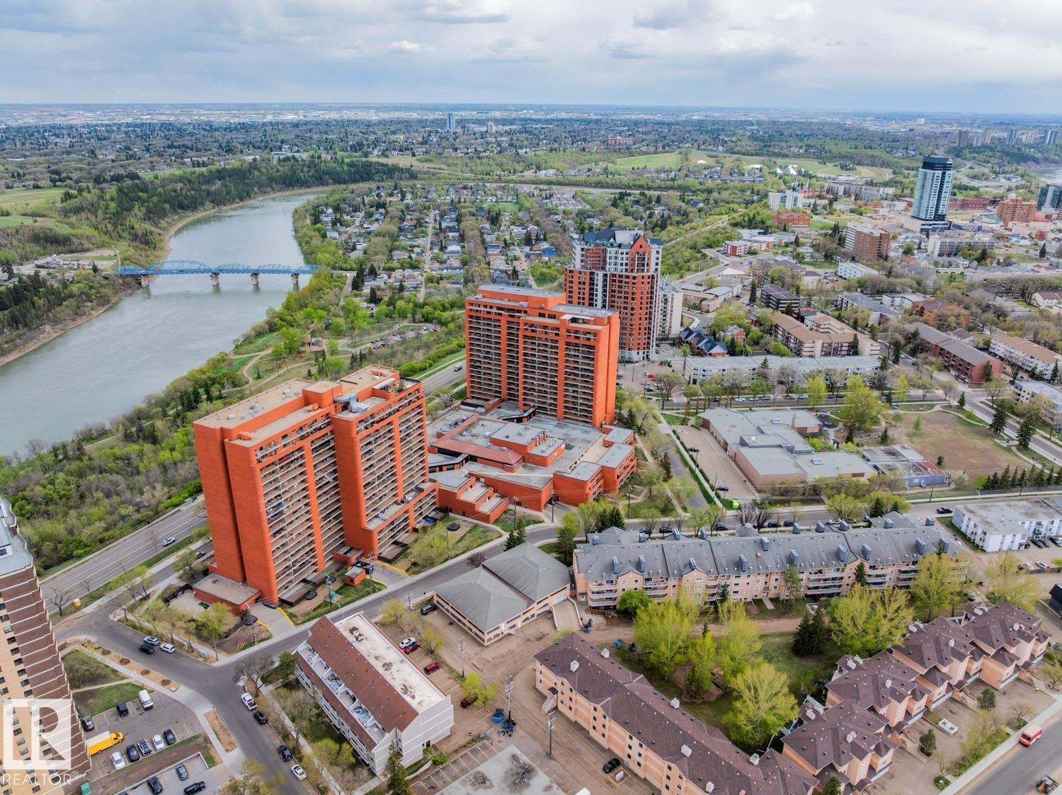 #411 9010 106 AV NW - 53