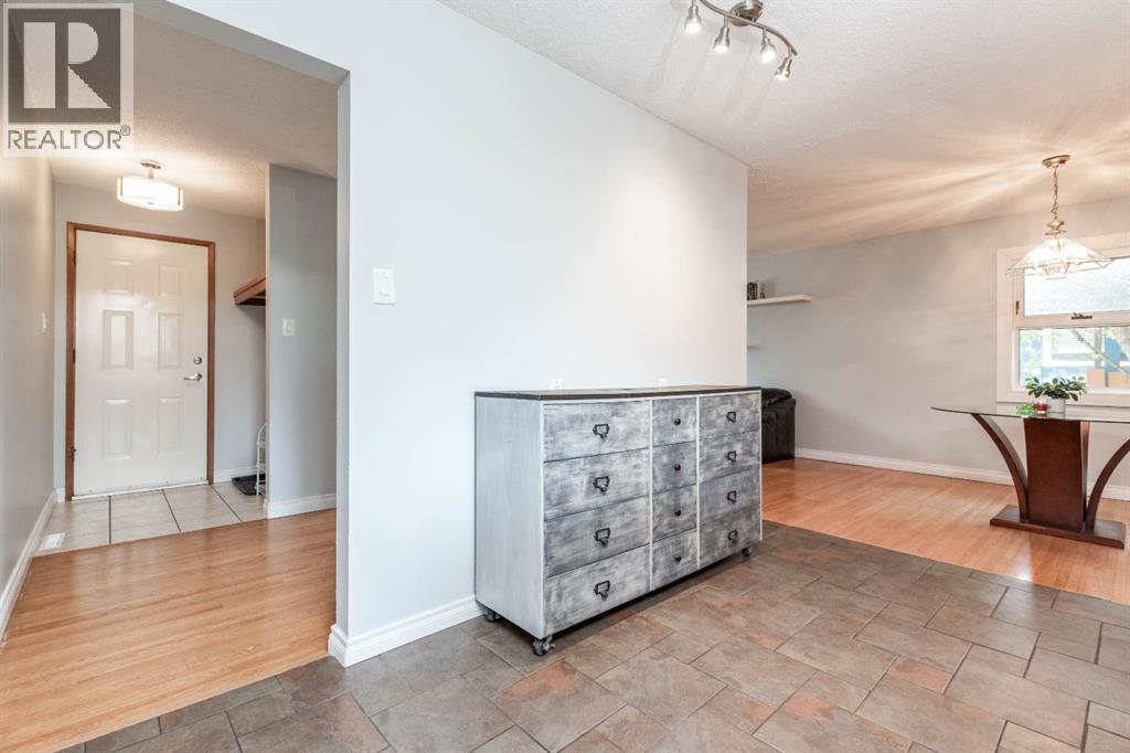 10812 52 Avenue NW - 13