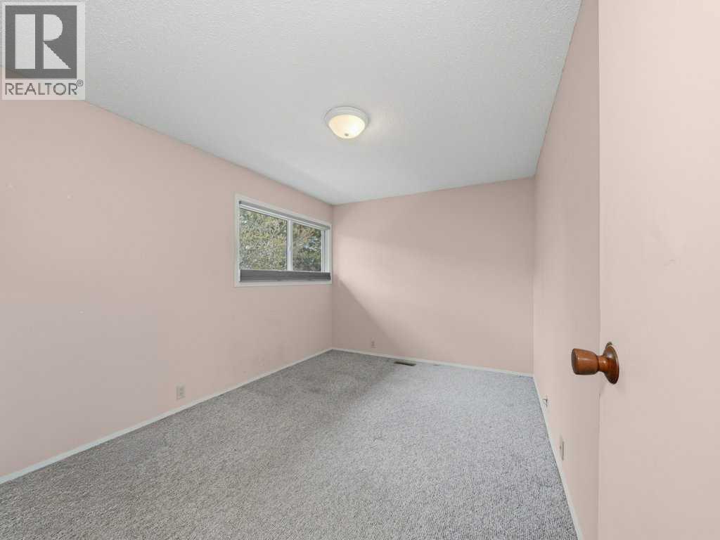 #22 115 Bergen Road NW - 16