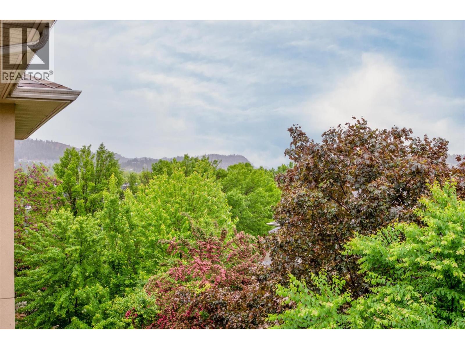 #402 307 Whitman Road - 10