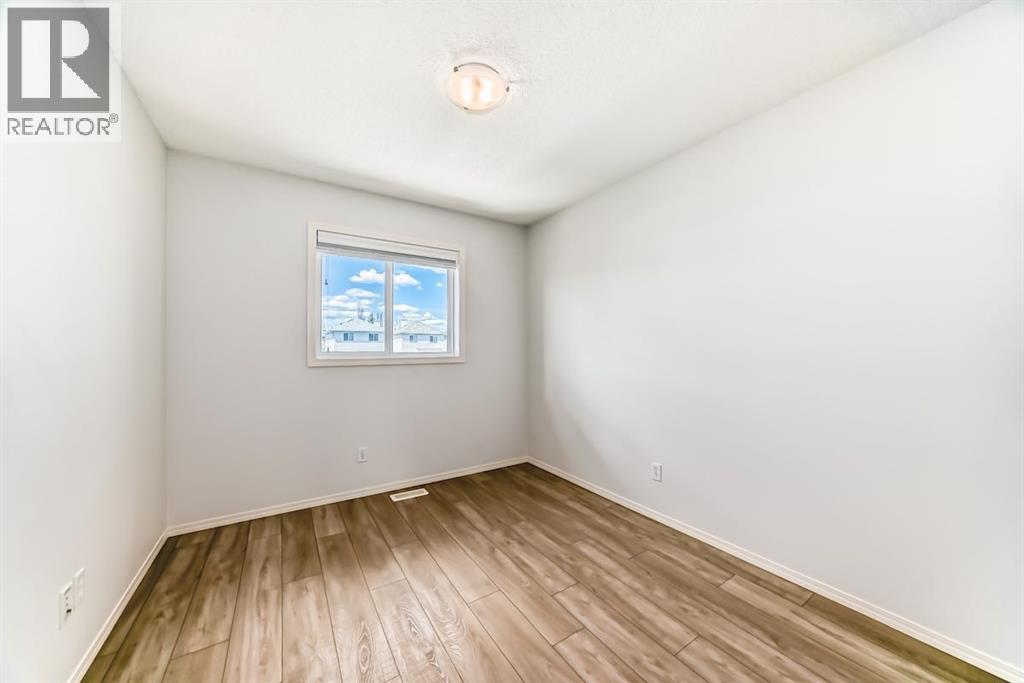 137 Eversyde Boulevard SW - 32