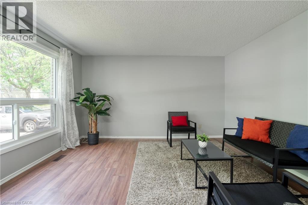 30 AMOS Avenue Unit# A, Waterloo, Ontario, N2L5G3 — Photo 6