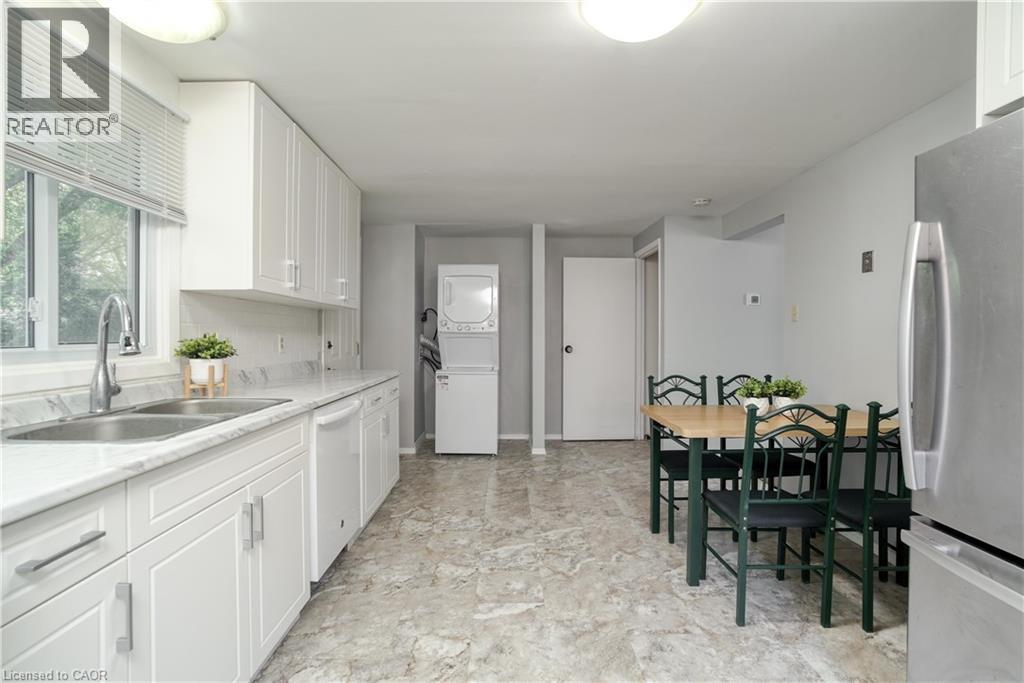 30 AMOS Avenue Unit# A, Waterloo, Ontario, N2L5G3 — Photo 12