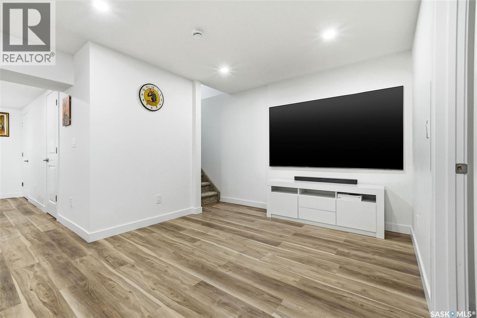 2914 Elgaard DRIVE - 33