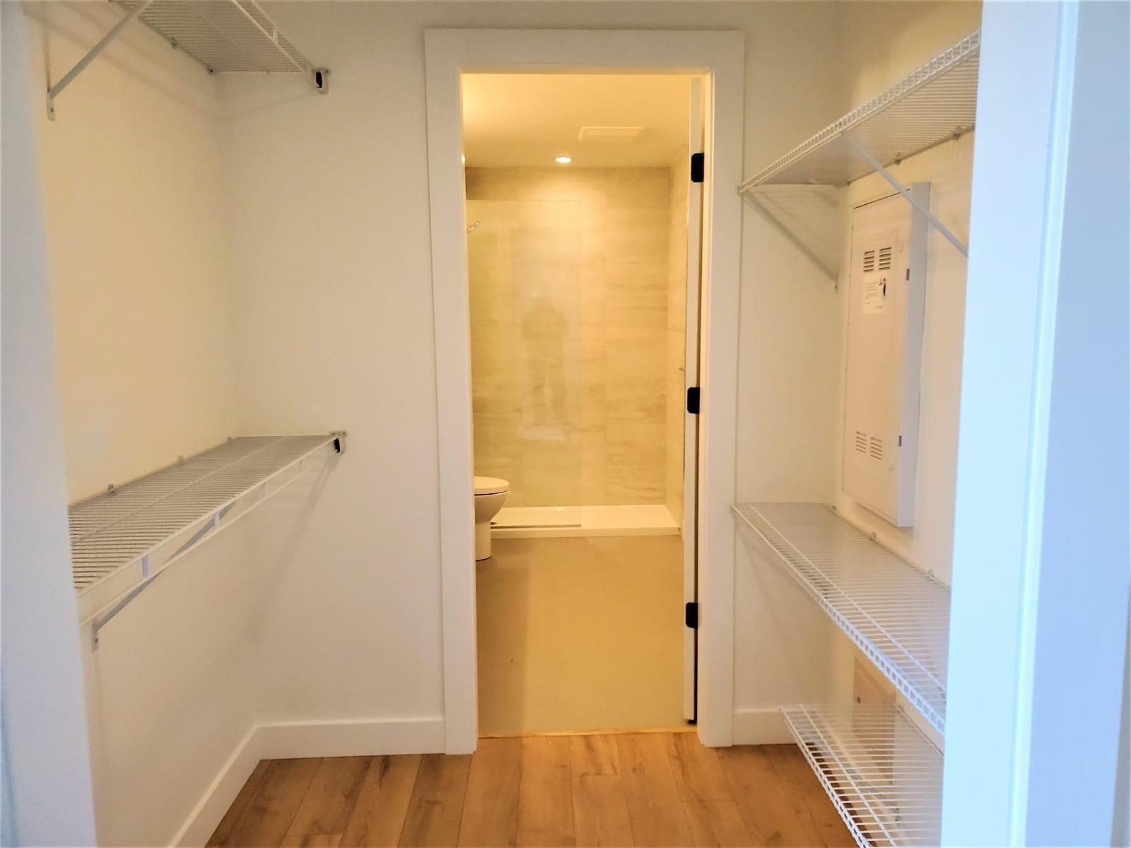326 2493 MONTROSE AVENUE, Abbotsford