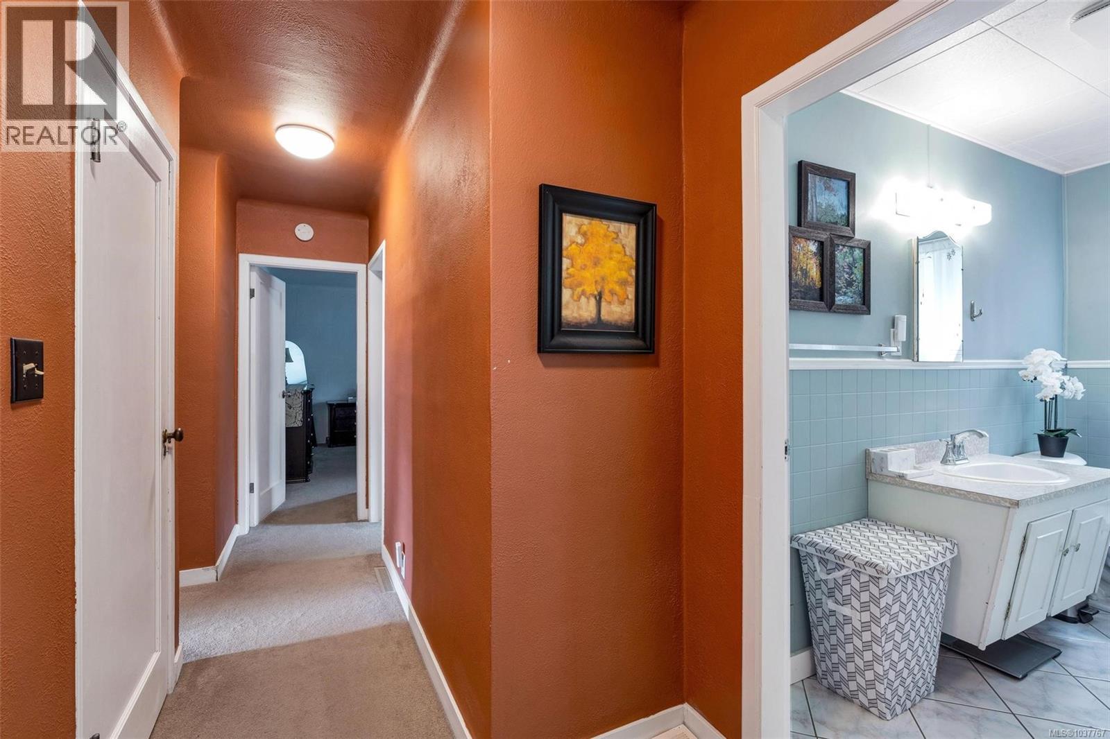 636 Coronation Ave - 14