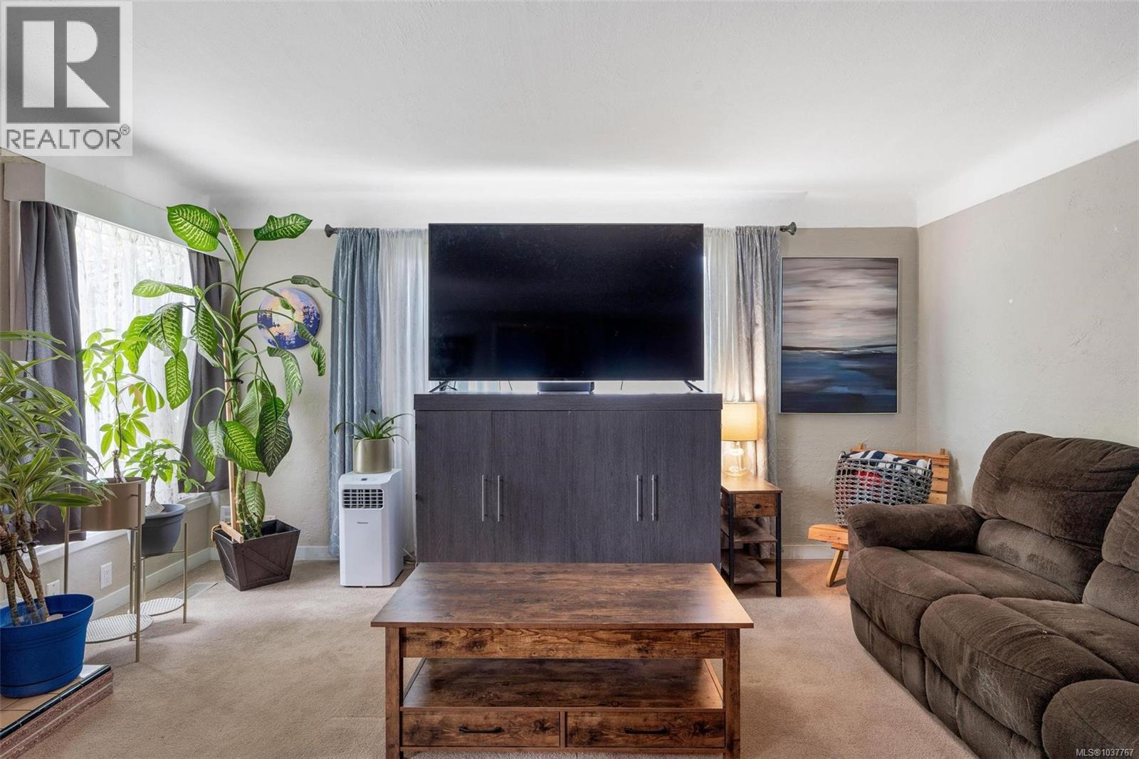 636 Coronation Ave - 3