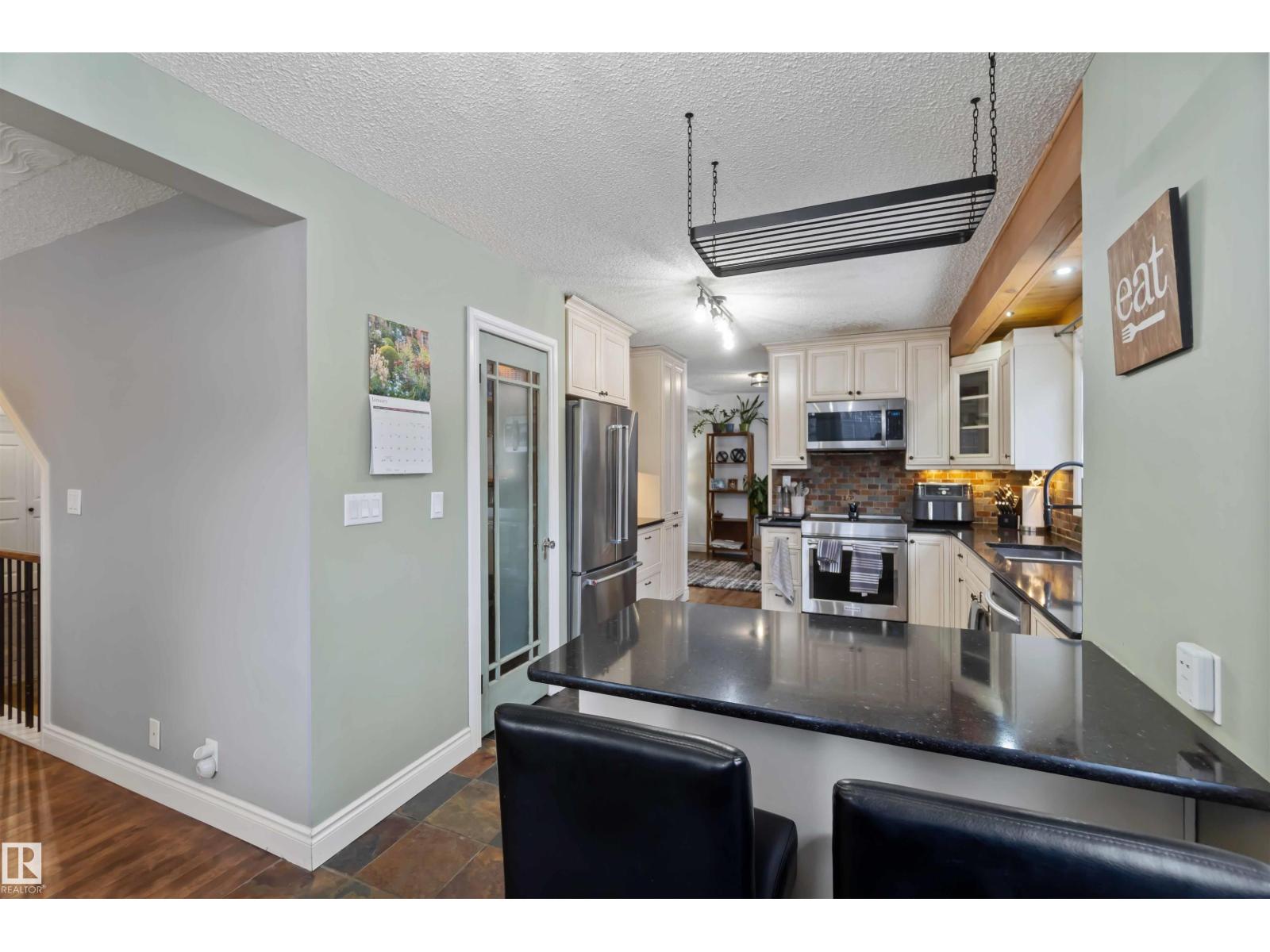 501 LAKESIDE DR - 28