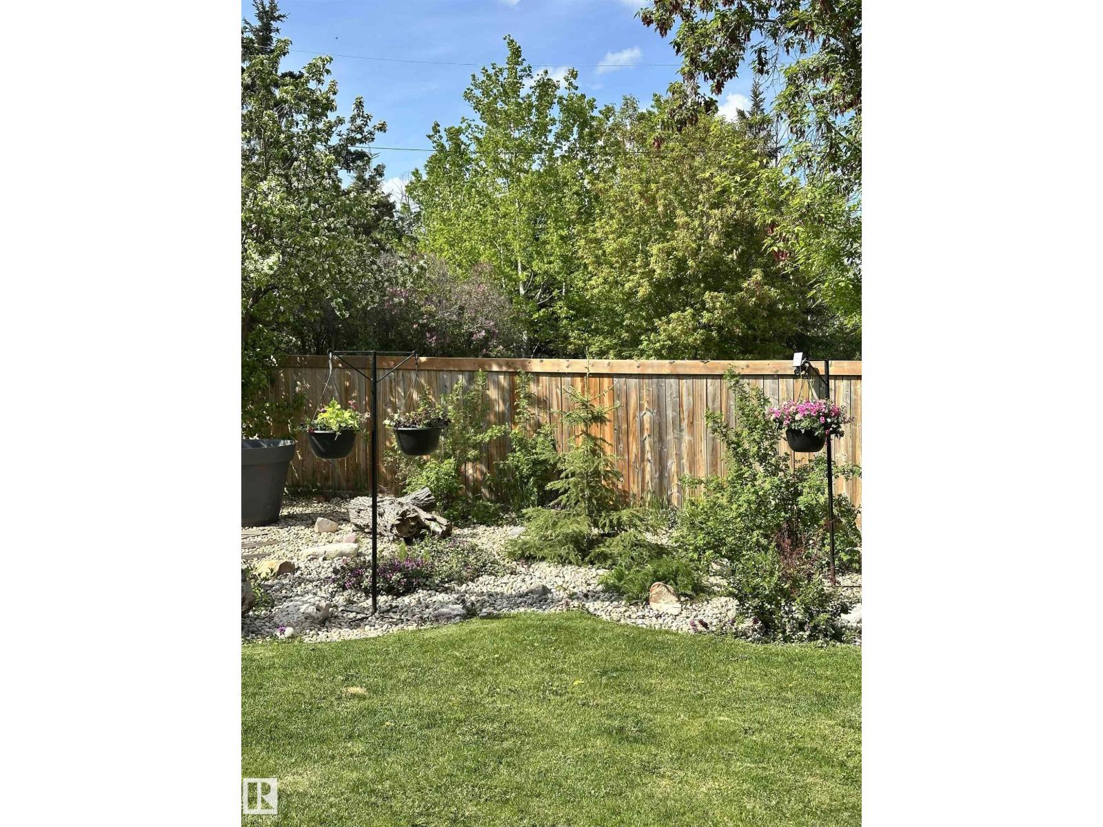 501 LAKESIDE DR - 75