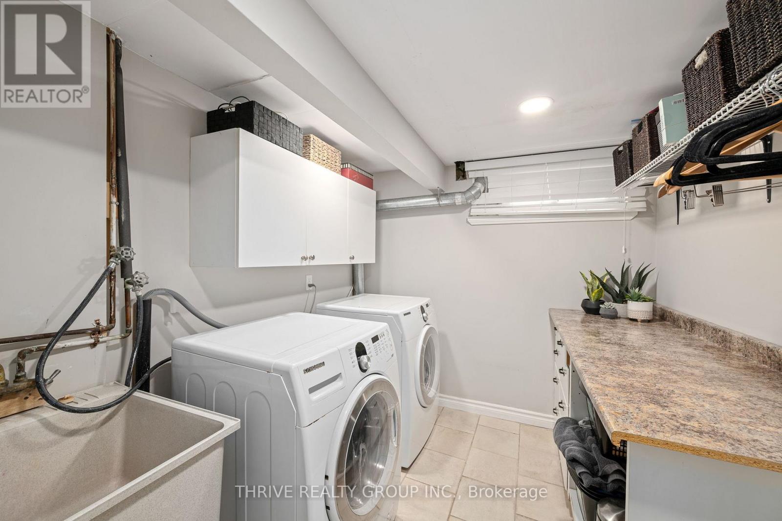 17 CROXTON ROAD W - 32