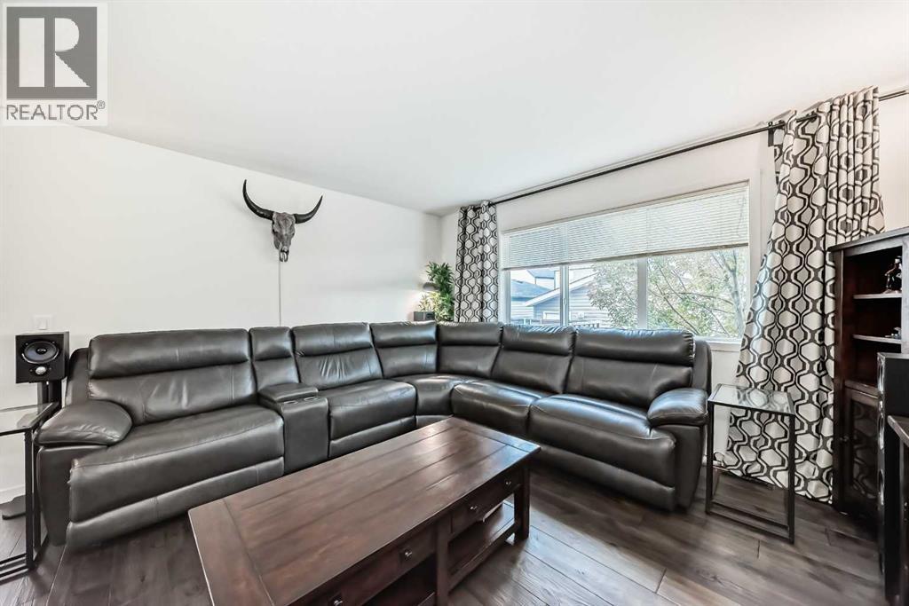 144 Copperpond Parade SE - 17