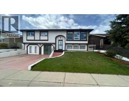 911 12 Street SE - photo 1