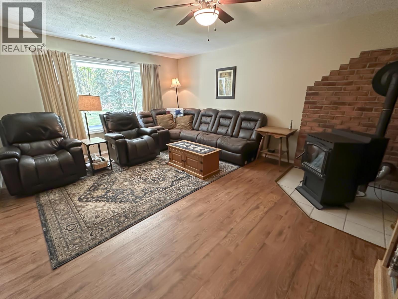 1275 ALDER AVENUE, Vanderhoof