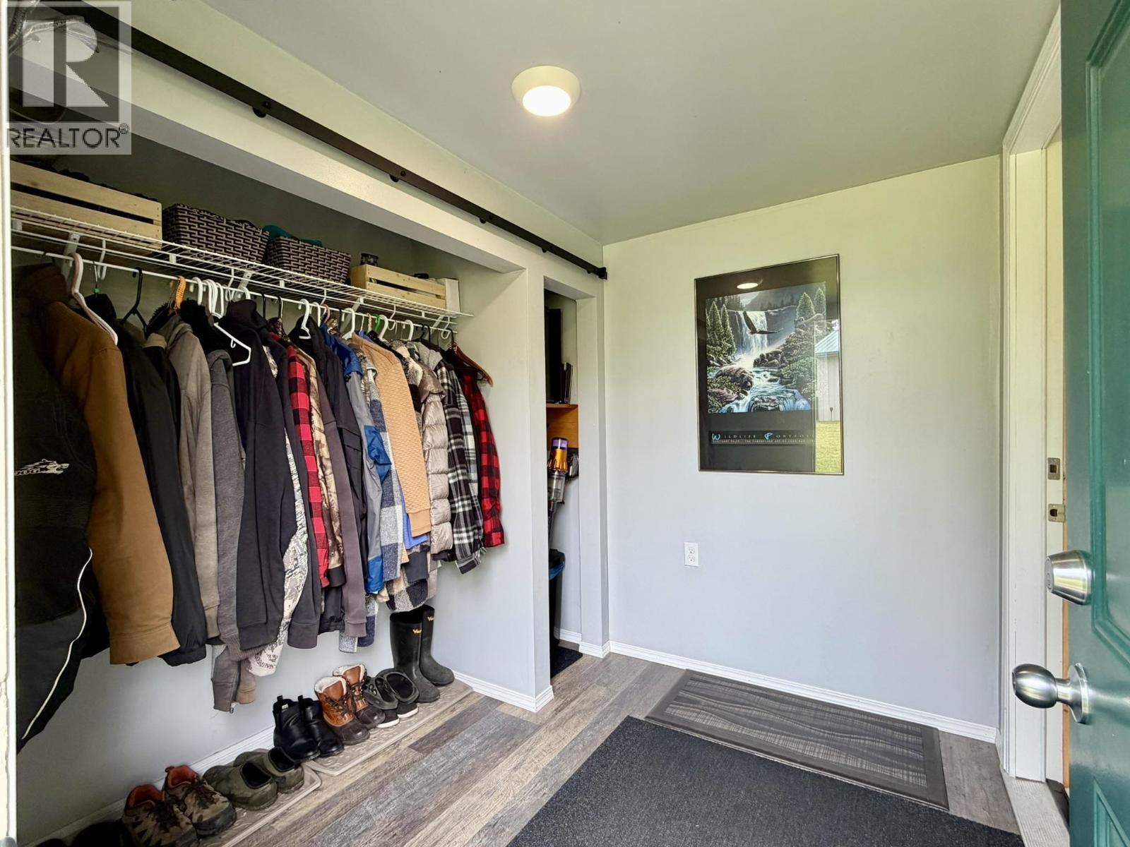 8147 LITTLE FORT 24 HIGHWAY - 12