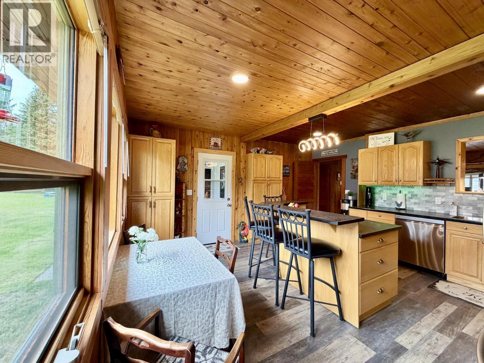 8147 LITTLE FORT 24 HIGHWAY - 16