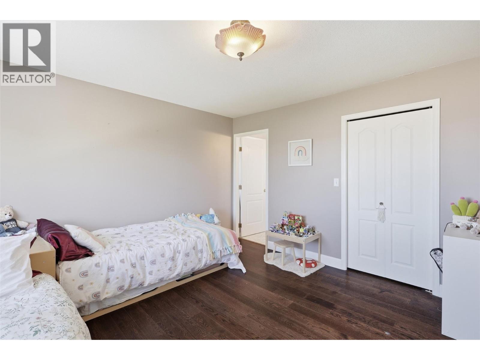 1954 Stirling Drive - 38