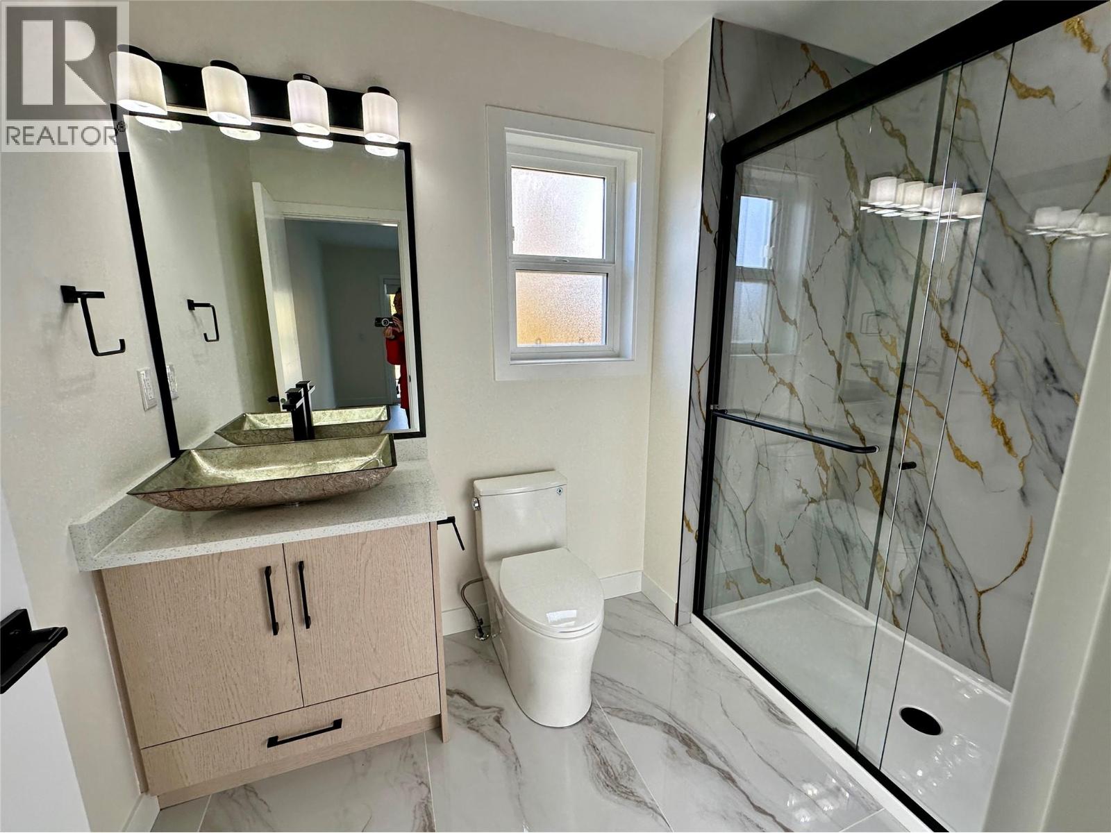 3736 Toba Road - 12