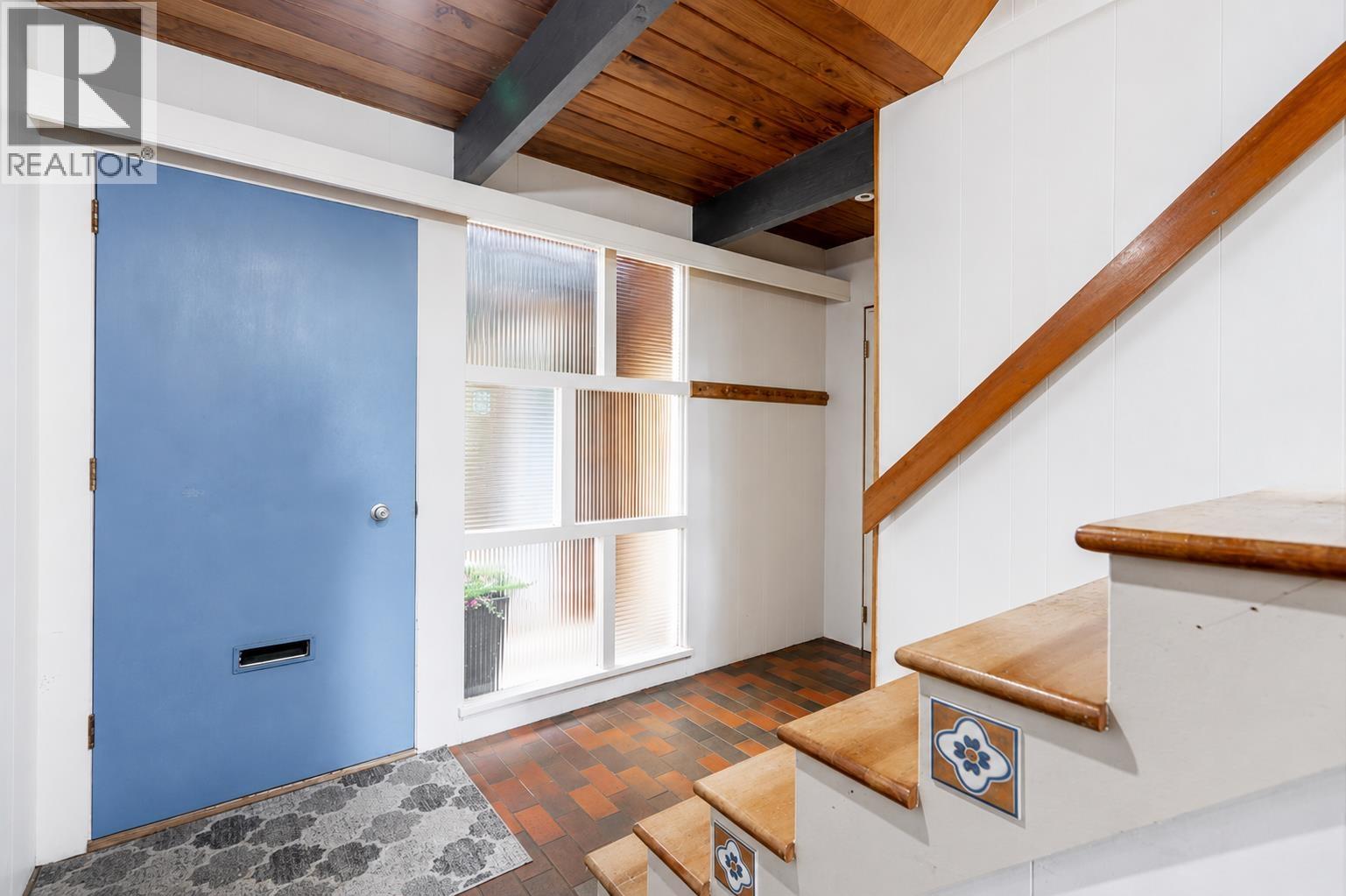 173 W OSBORNE ROAD, North Vancouver