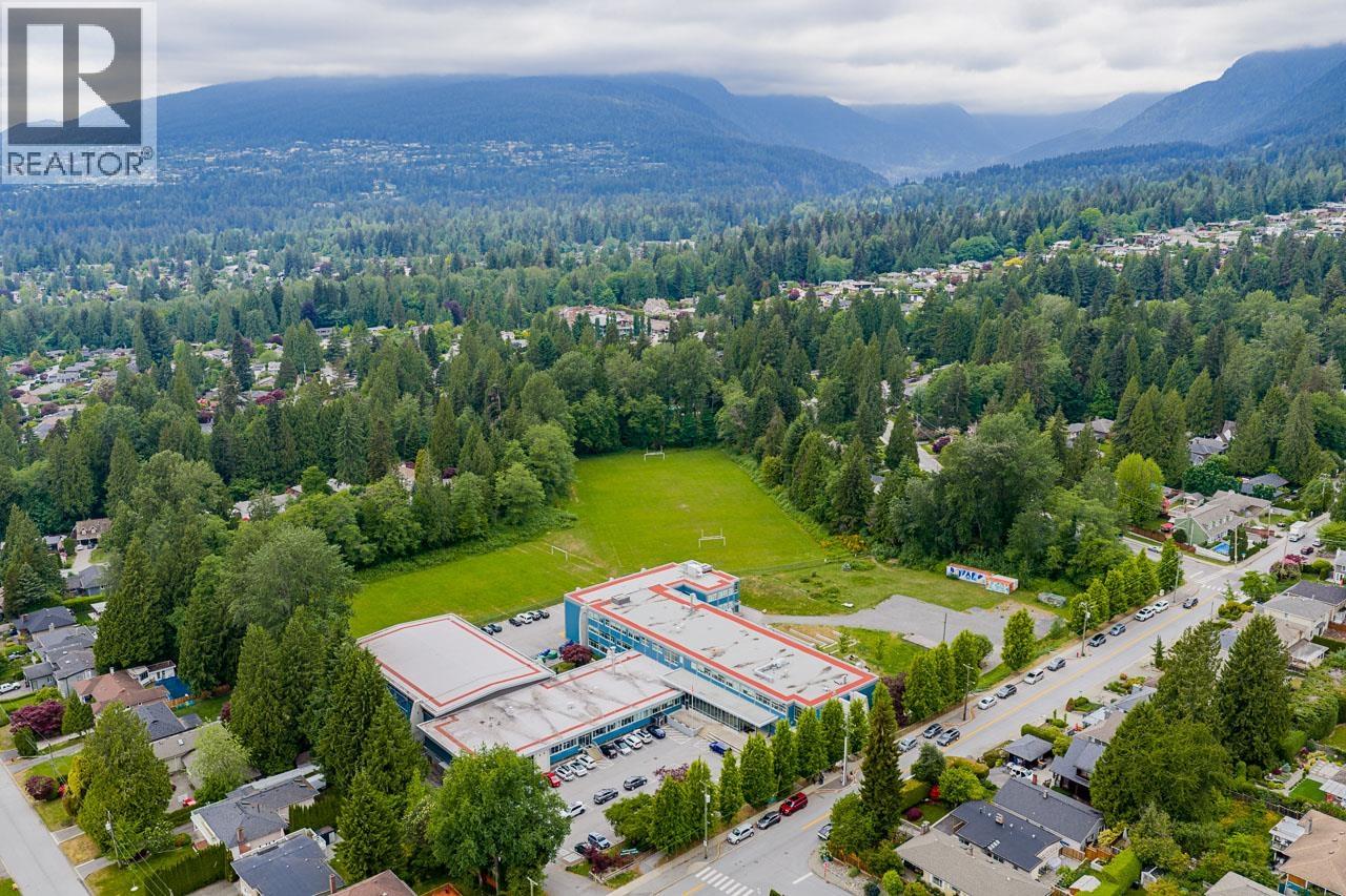 173 W OSBORNE ROAD, North Vancouver