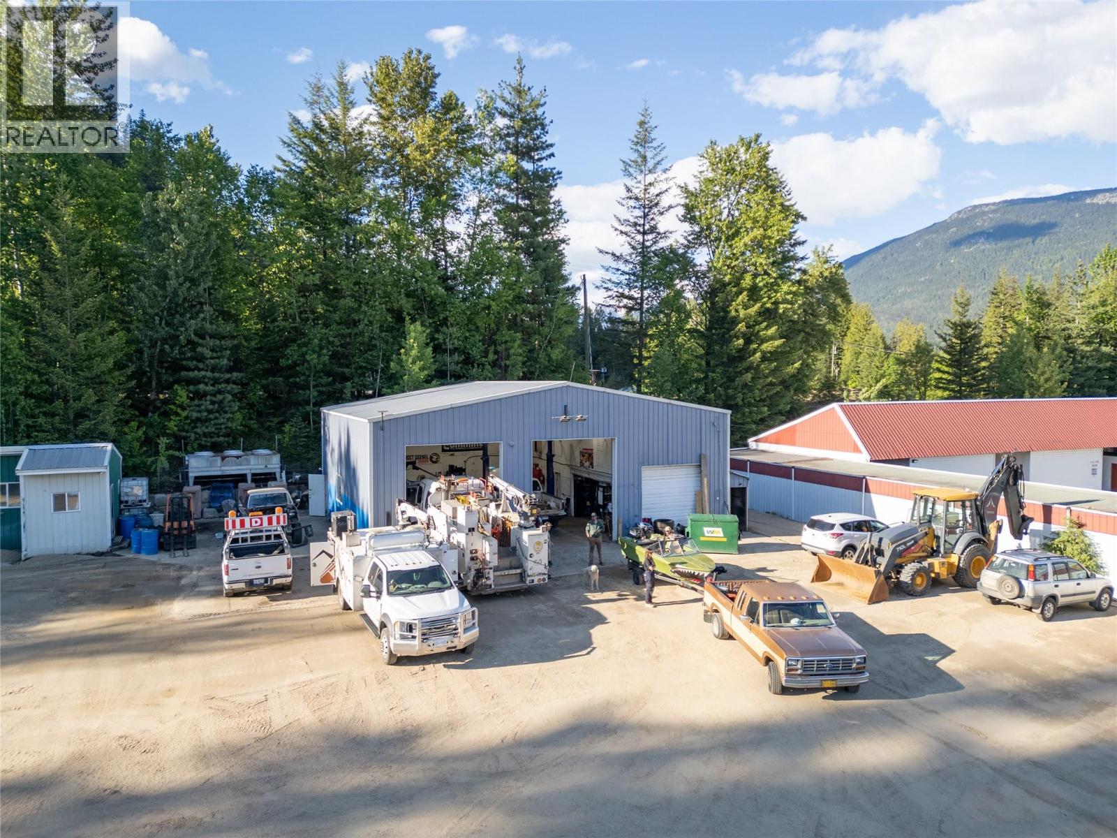 2440 Boulder Road, Revelstoke