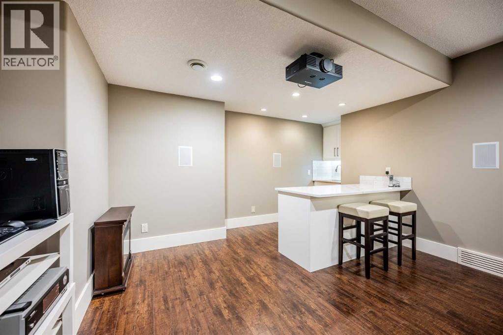5615 19 Street SW - 43