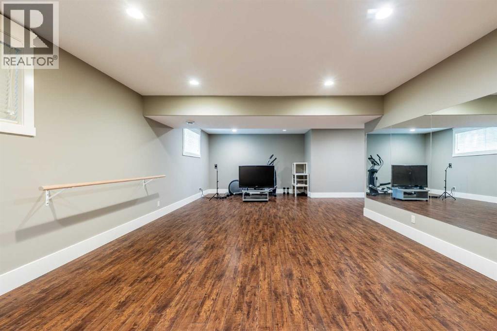5615 19 Street SW - 46
