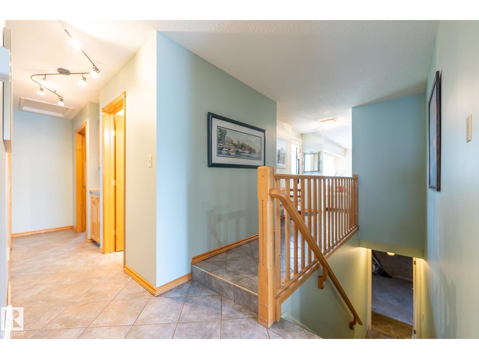 14336 58A AV NW - 32