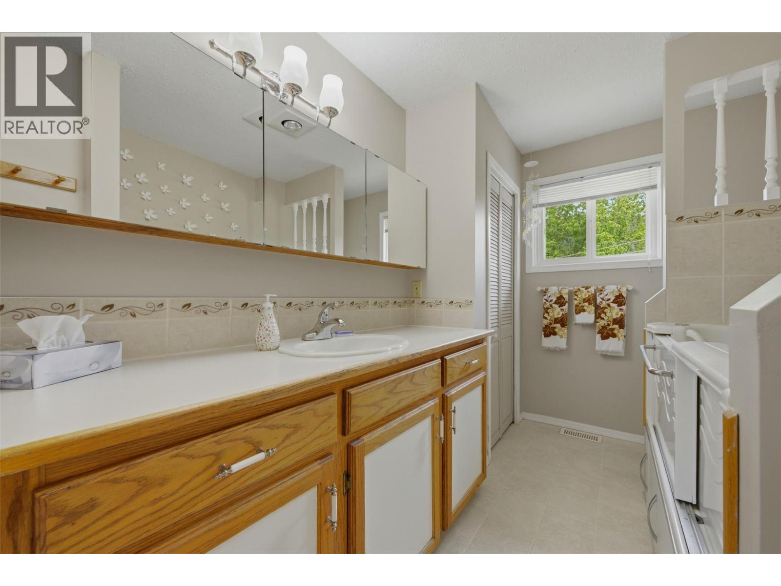723 Eastwood Road - 25
