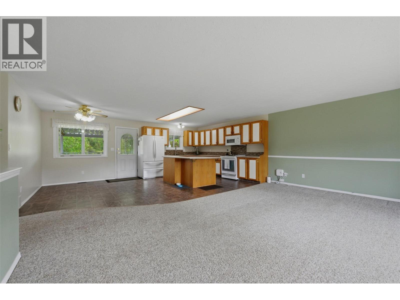 723 Eastwood Road, Lumby