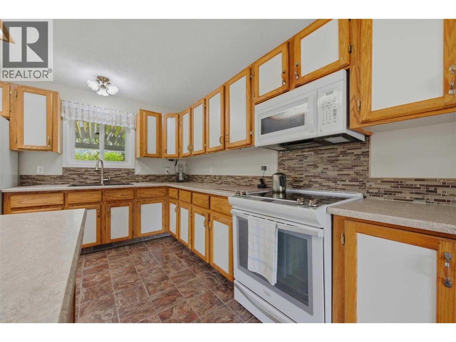 723 Eastwood Road, Lumby