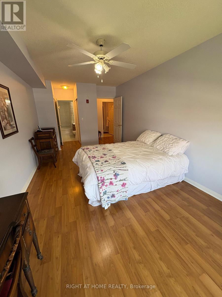 #310 90 DEAN AVENUE - 35