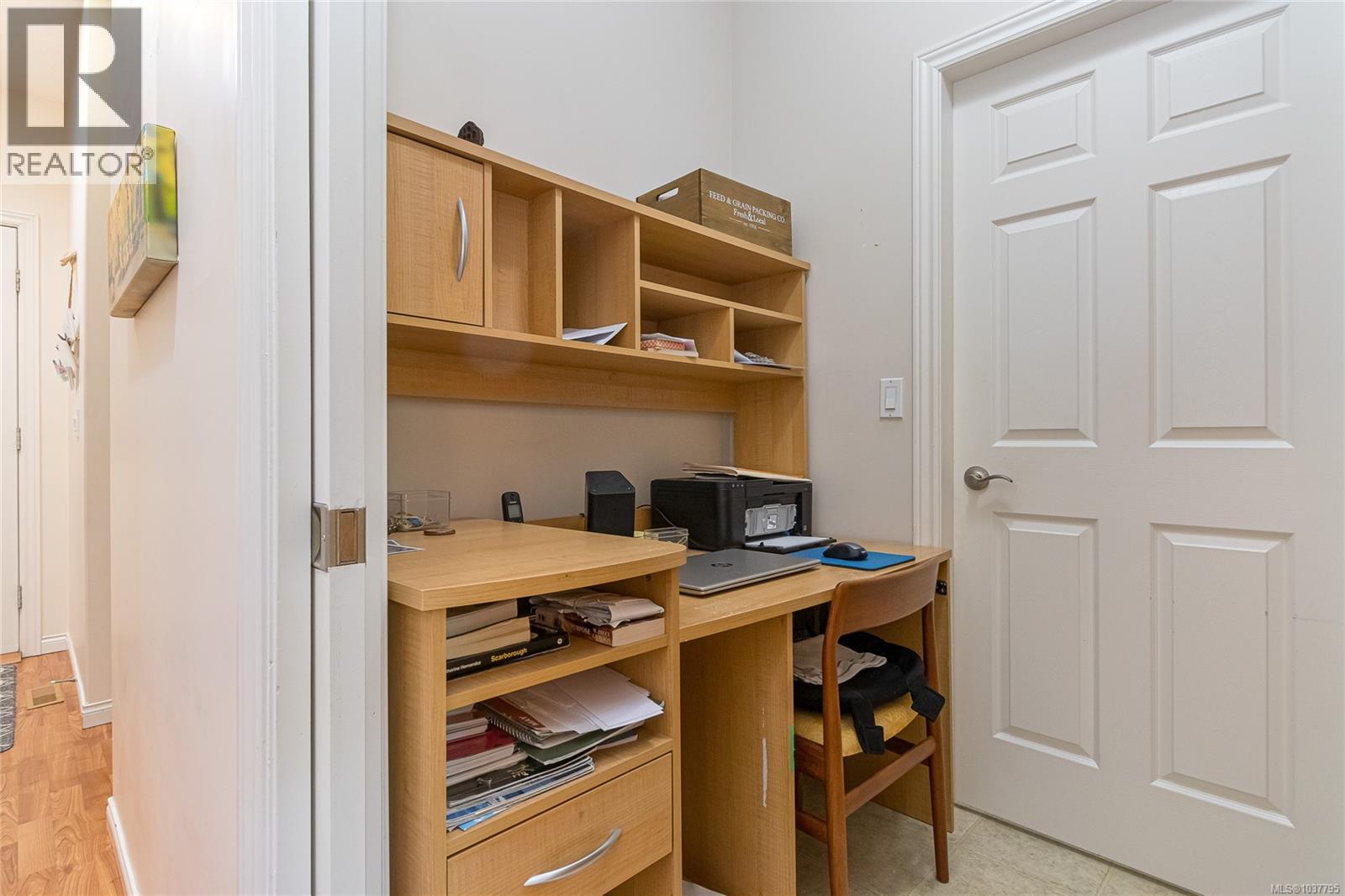 #27 631 Blenkin Ave - 18