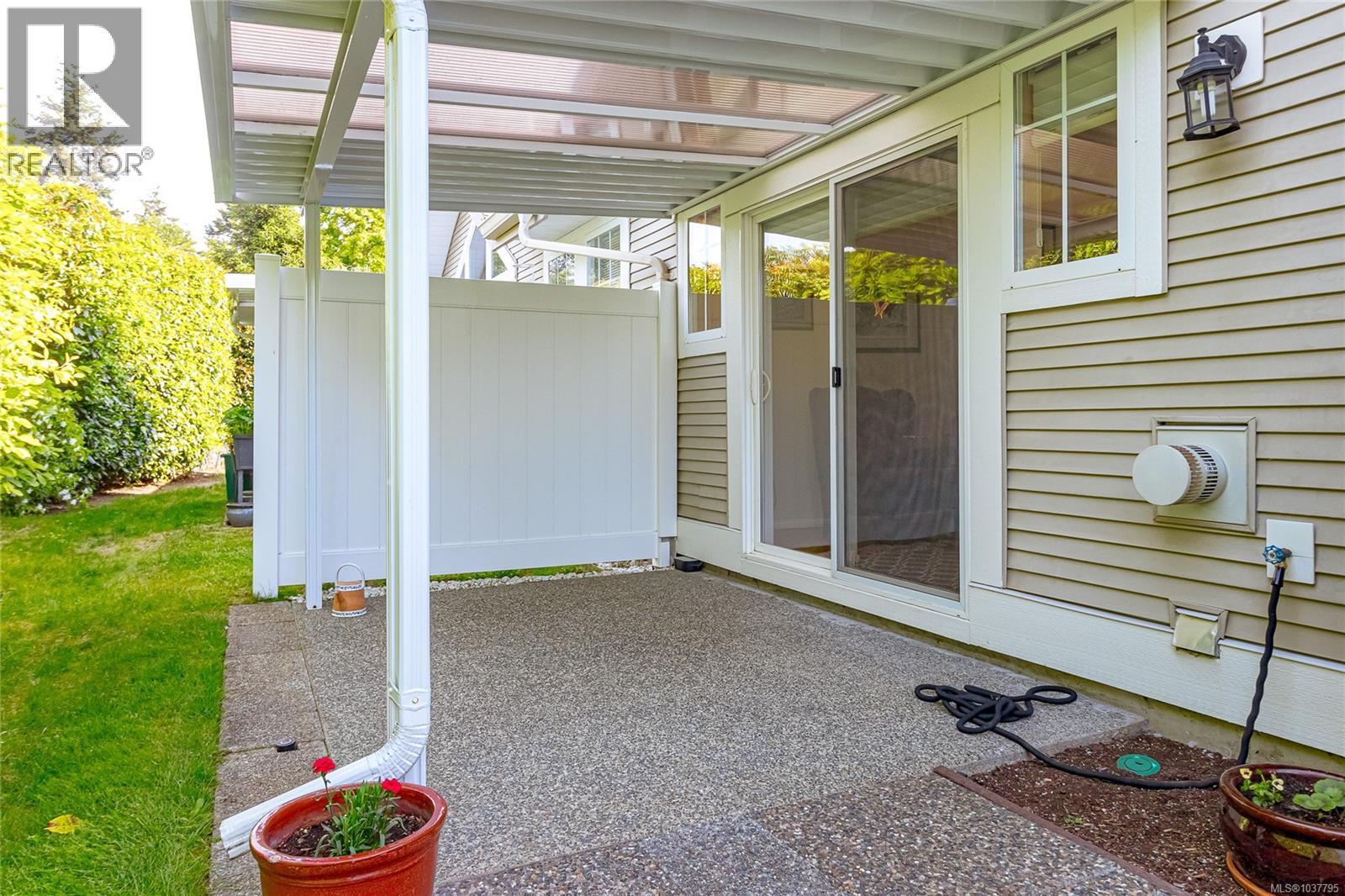 #27 631 Blenkin Ave - 26
