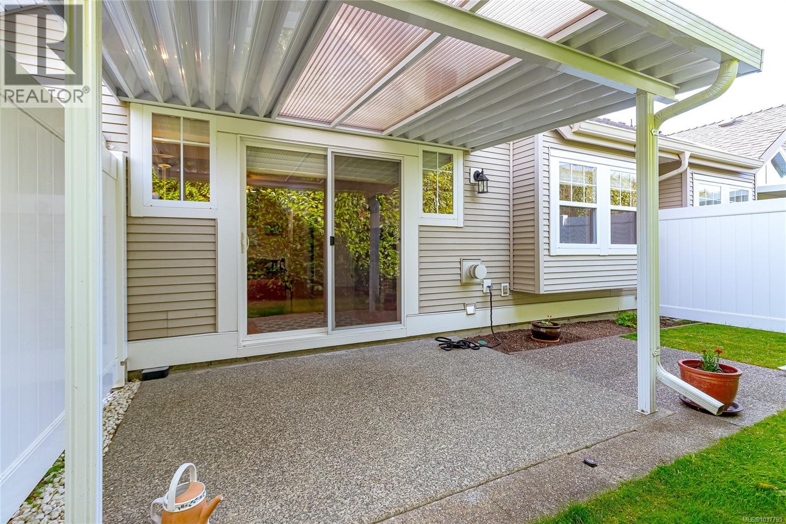 #27 631 Blenkin Ave - 27